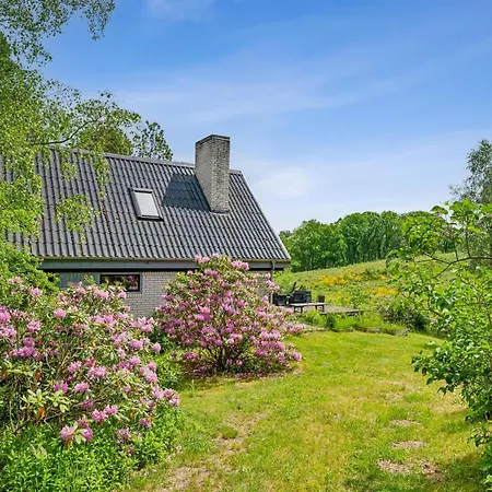 Cosy Two-storey Close To Lyngsbæk Ebeltoft